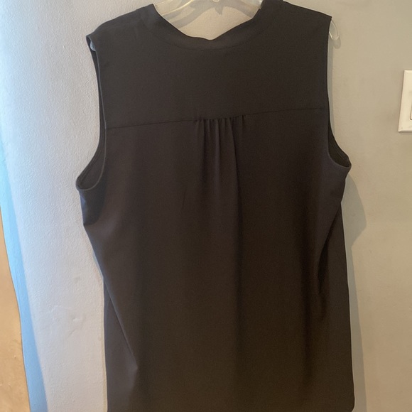 EUC - Hilary Radley blouse sleeveless  XXL - Picture 2 of 2